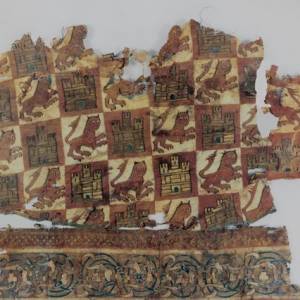 08-fragmento-del-manto-de-fernando-iii-sepultado-sevilla-siglo-xiii-palacio-real-tejidos-madrid-spain.jpg