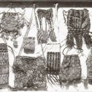 26-purses-alms-siglo-xiii.jpg